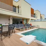 Willa Two Luxury With Private Pools Near Old Town Albufeira