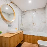 Two Luxury With Private Pools Near Old Town וילה